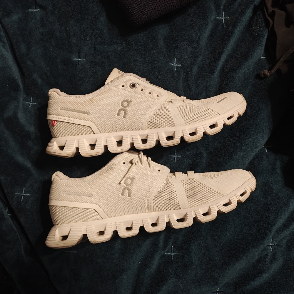 On Cloud 5 women's Athletic Shoes